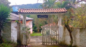 Linda Chácara à Venda – 2.700 m² em Suzano Descrição do Imóvel
