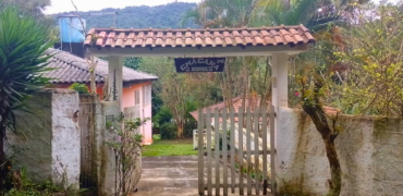 Linda Chácara à Venda – 2.700 m² em Suzano Descrição do Imóvel