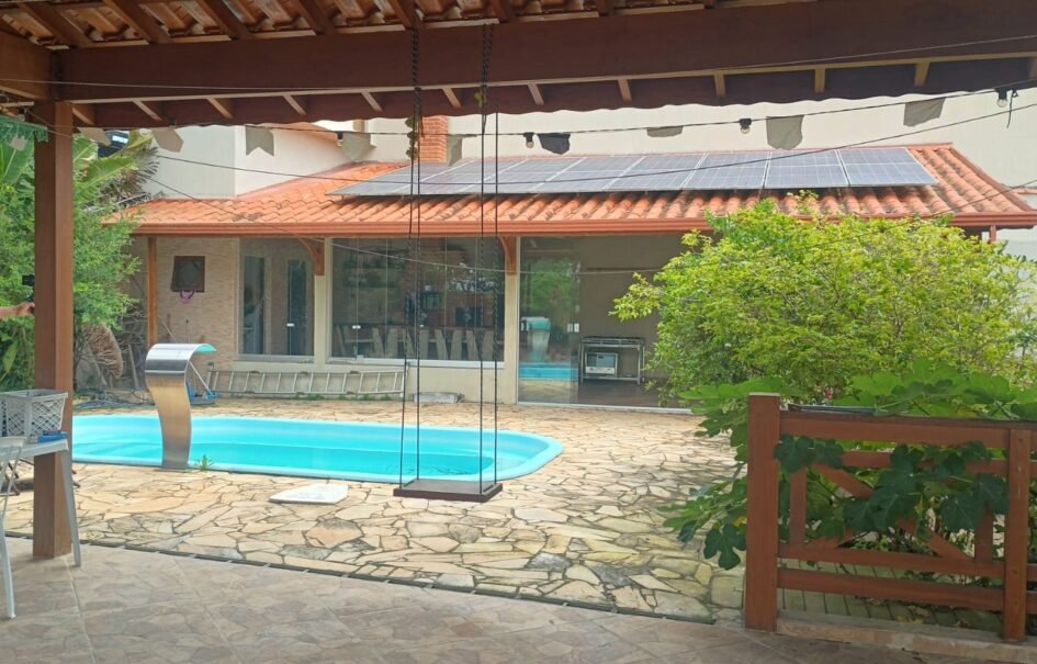 Casa de Alto Padrão à Venda em Ribeirão Pires | 4 Dormitórios, Piscina, Energia Solar e Área Gourmet | Aceita Permuta