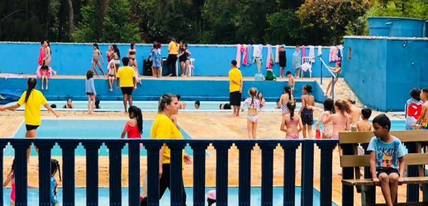 OPORTUNIDADE ÚNICA EM SUZANO – SÍTIO À VENDA OU ARRENDAMENTO – PORTEIRA FECHADA